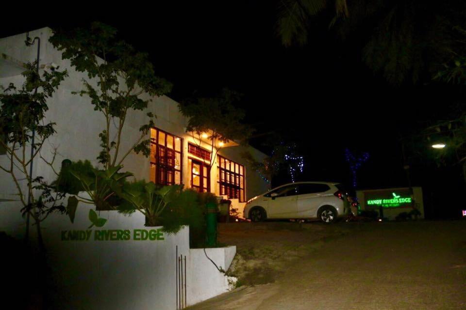 Kandy Rivers Edge Nature Resort Экстерьер фото