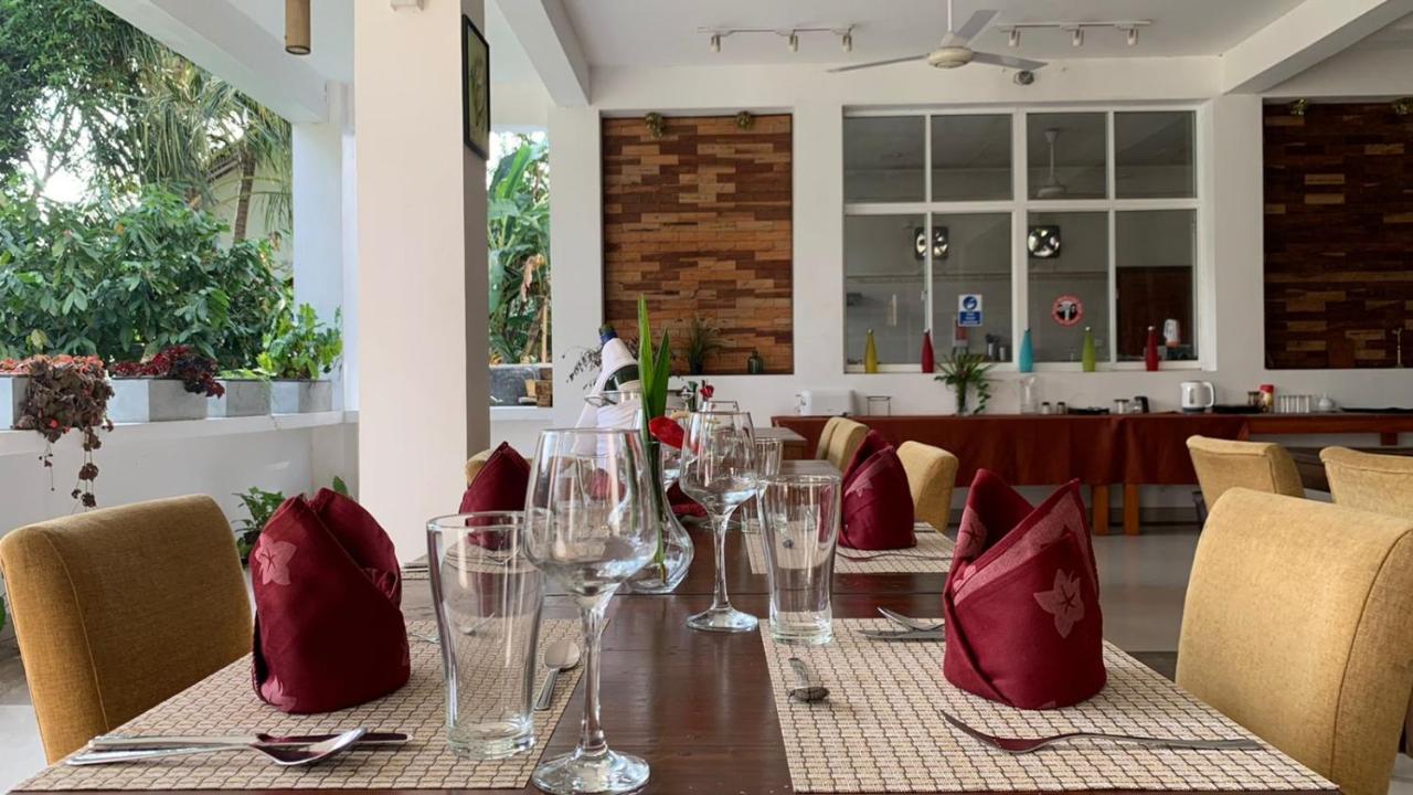 Kandy Rivers Edge Nature Resort Экстерьер фото
