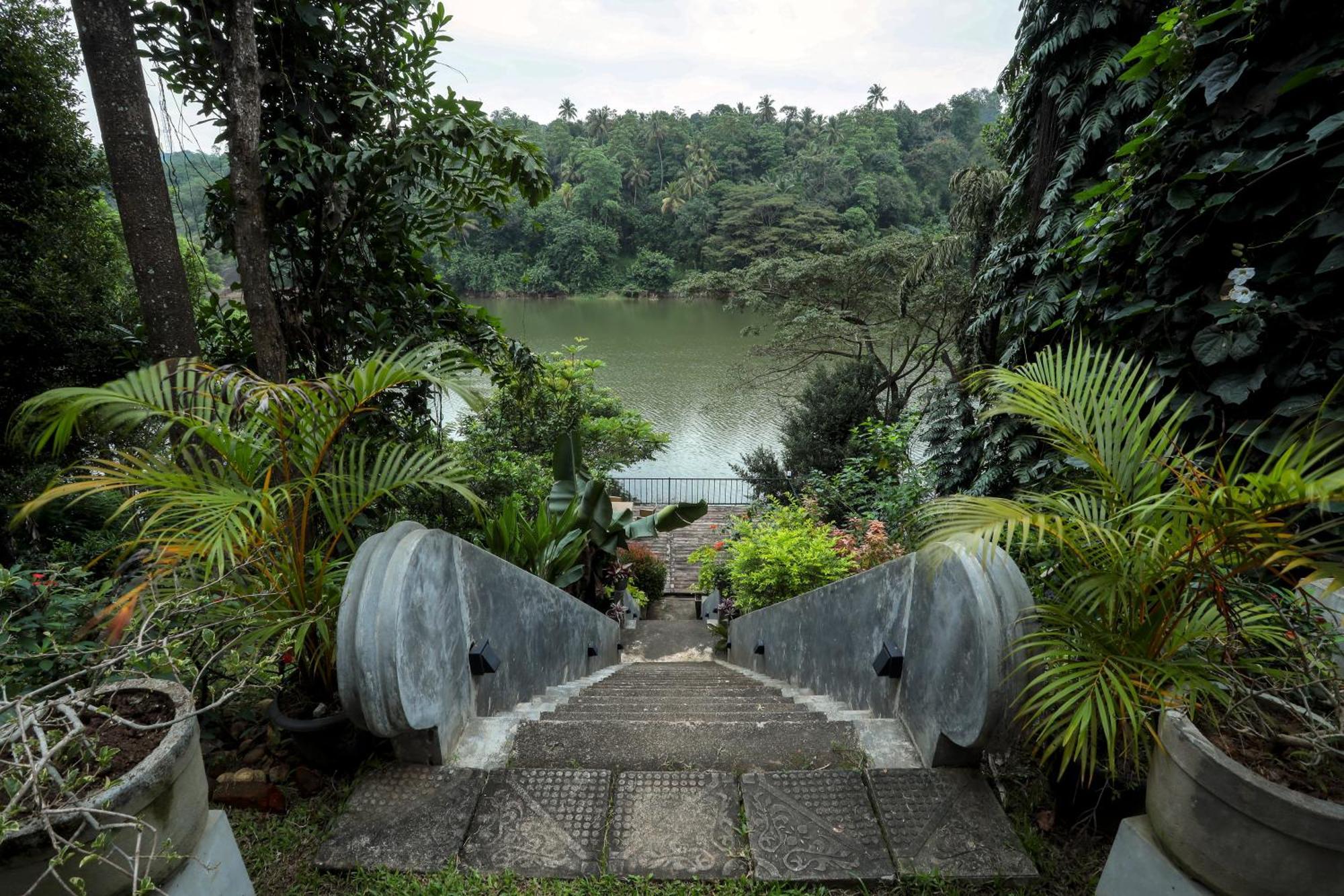 Kandy Rivers Edge Nature Resort Экстерьер фото