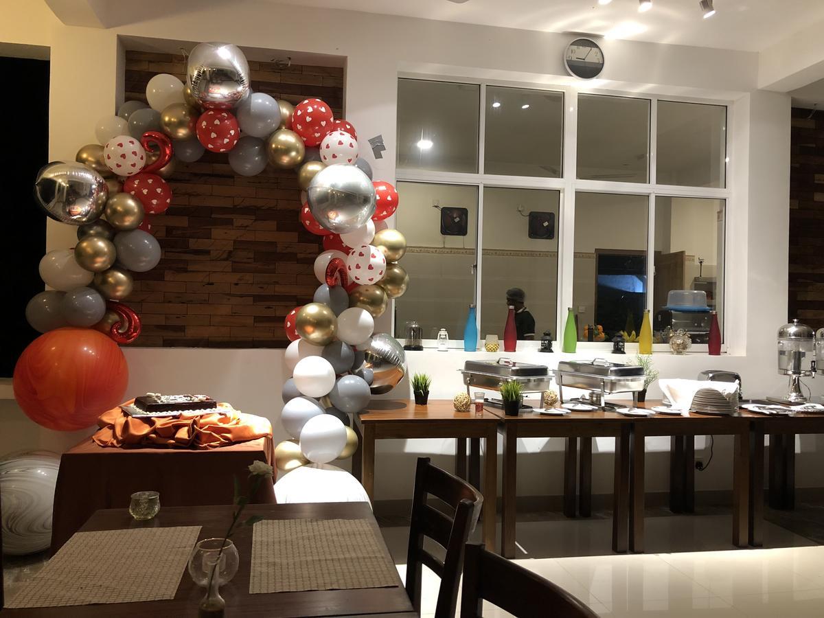 Kandy Rivers Edge Nature Resort Экстерьер фото